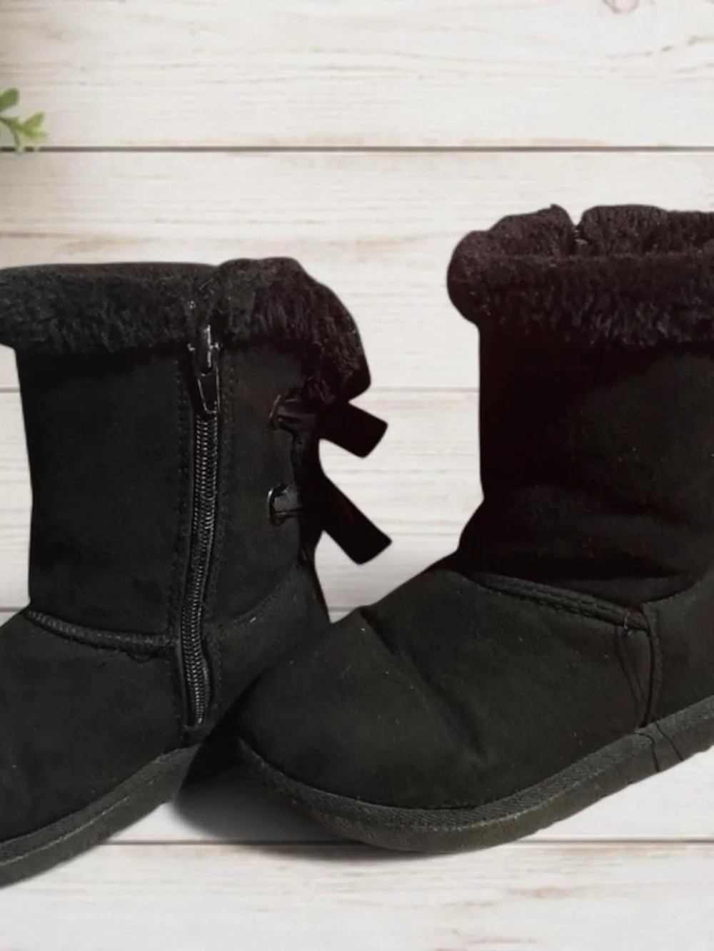 Girls 11 Black Faux-Sherpa Winter Boots Fur Lining Bow Detail Zip Up